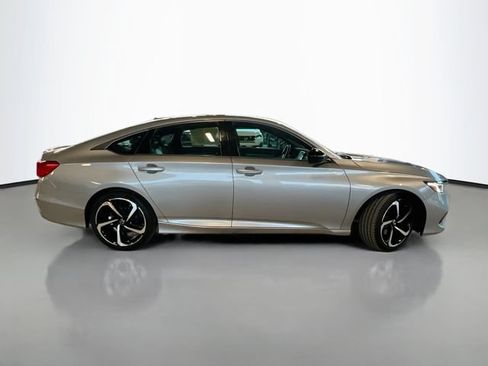 Used 2021 Honda Accord Sport image 9