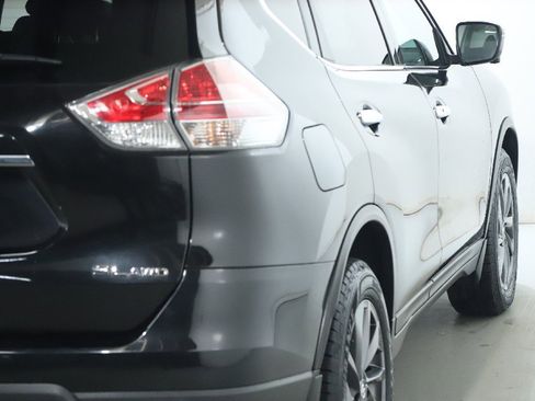 Used 2016 Nissan Rogue SL w/ SL Premium Package image 46