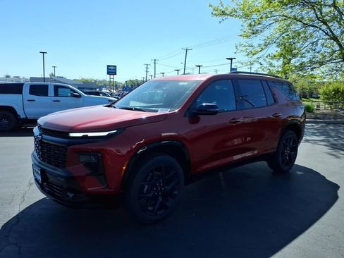 New 2026 Chevrolet Traverse RS w/ LPO, Floor Liner Package AWD/4WD image 4