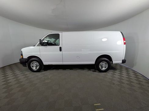 Used 2018 Chevrolet Express 2500 w/ Driver Convenience Package RWD image 14