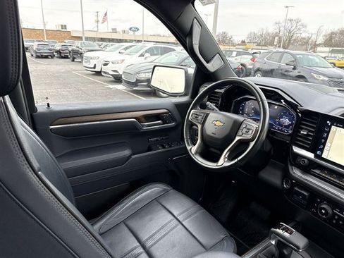 Used 2023 Chevrolet Silverado 1500 High Country w/ High Country Premium Package image 13