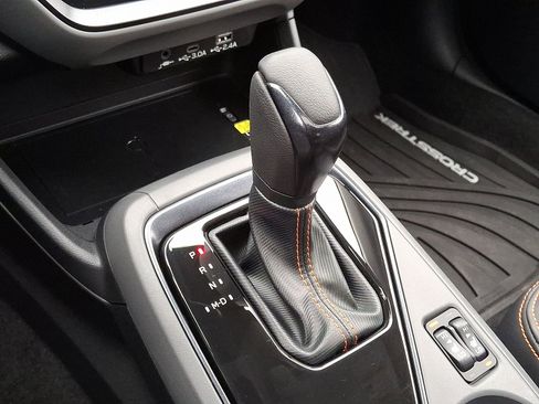 Certified 2025 Subaru Crosstrek 2.5i Limited image 17