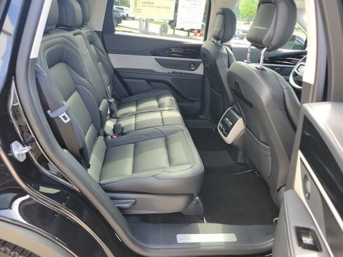 Certified 2024 Lincoln Nautilus Premier w/ Equipment Group 102A AWD/4WD image 24
