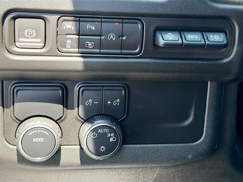 Used 2023 Chevrolet Tahoe Premier RWD image 10