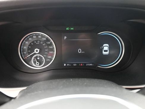 Used 2025 Genesis G70 2.5T AWD/4WD image 29