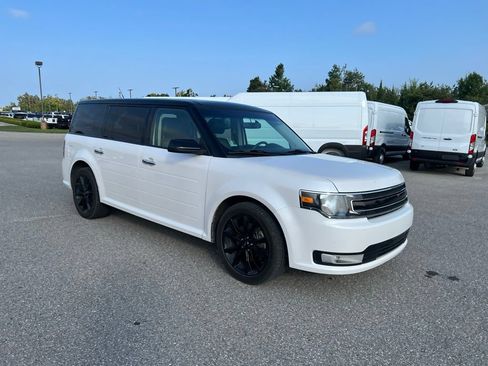 Used 2019 Ford Flex SEL w/ Equipment Group 202A AWD/4WD image 11