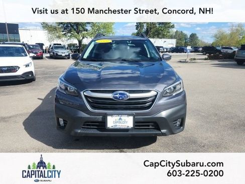 Used 2022 Subaru Outback Premium AWD/4WD image 5