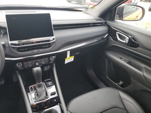 New 2026 Jeep Compass Latitude AWD/4WD image 14