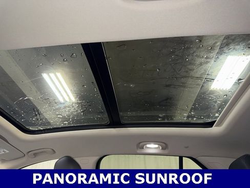 Used 2023 Buick Envision Avenir image 11