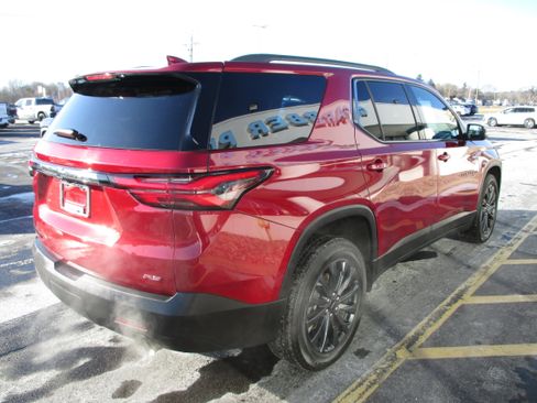 Certified 2023 Chevrolet Traverse RS w/ LPO, Floor Liner Package image 5