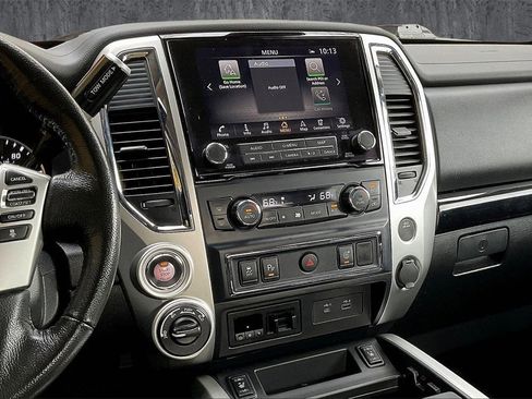 Used 2020 Nissan Titan SV w/ SV Convenience Package image 10