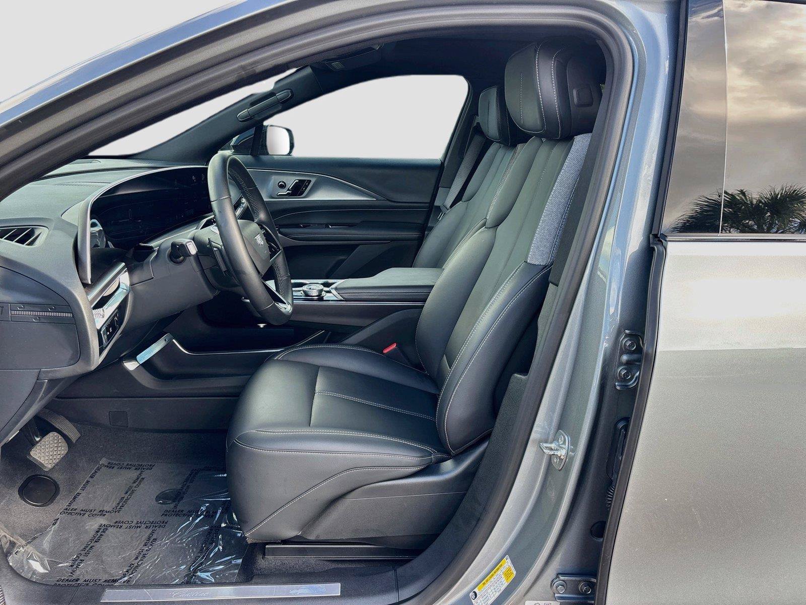 Used 2024 Cadillac Lyriq Tech RWD image 20