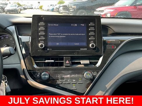 Used 2022 Toyota Camry SE FWD image 15