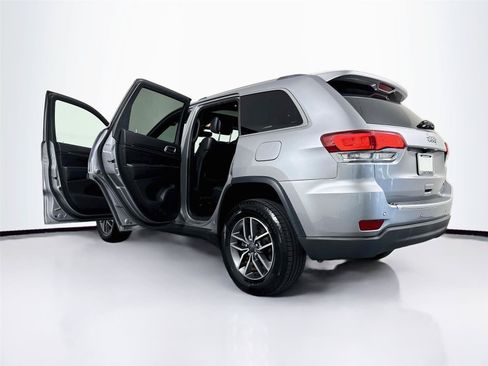 Used 2021 Jeep Grand Cherokee Limited AWD/4WD image 21