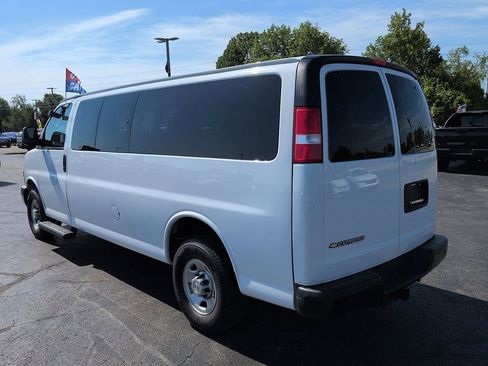 Used 2024 Chevrolet Express 3500 LS RWD image 5