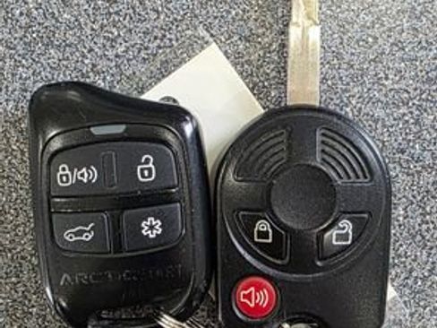 Used 2017 Ford Escape SE w/ Equipment Group 201A image 32