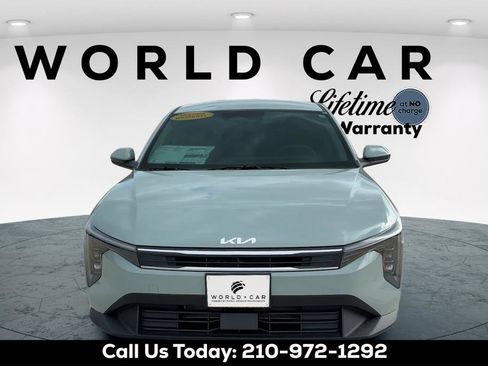 New 2026 Kia K4 FWD image 2