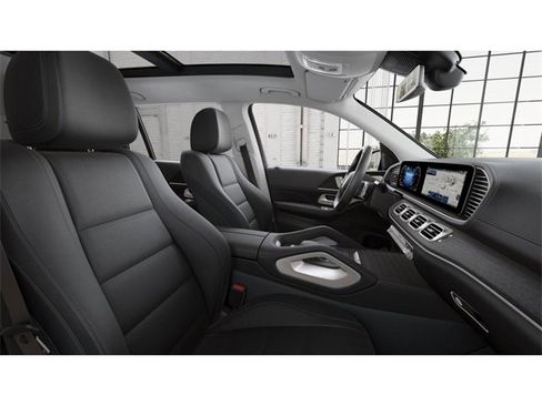New 2026 Mercedes-Benz GLS 450 4MATIC image 4