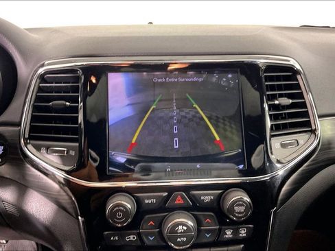 Used 2020 Jeep Grand Cherokee Altitude RWD image 29