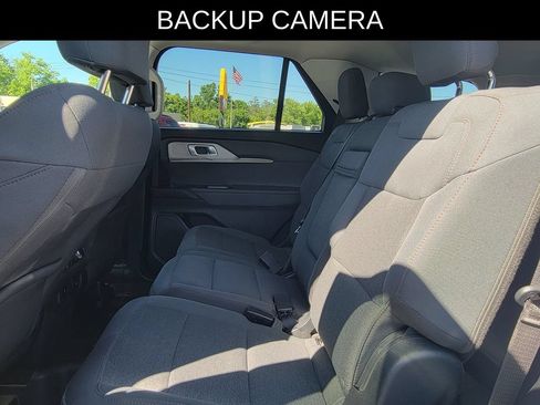 Used 2025 Ford Explorer Active AWD/4WD image 11