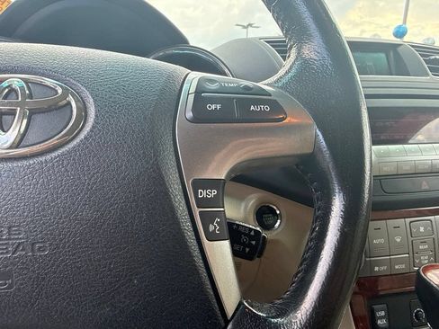 Used 2011 Toyota Highlander Limited AWD/4WD image 8