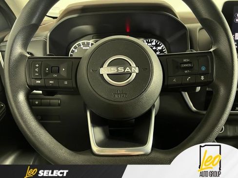 Used 2023 Nissan Rogue SV AWD/4WD image 15