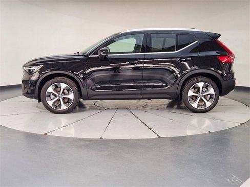 New 2025 Volvo XC40 B5 Core w/ Protection Package Premier image 5