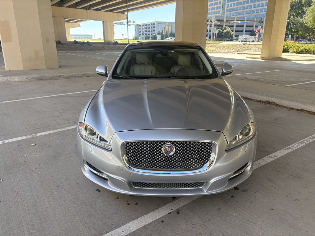 Used 2014 Jaguar XJ L Portfolio RWD image 3