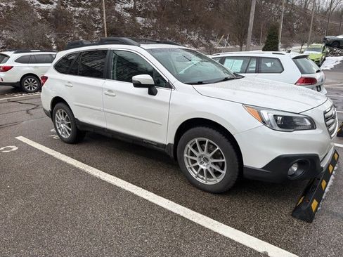 Used 2015 Subaru Outback 2.5i Limited image 14
