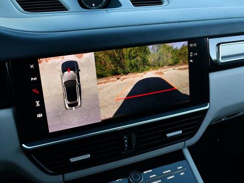 Used 2023 Porsche Cayenne Platinum Edition image 51