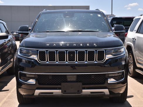 Used 2024 Jeep Wagoneer L Series II w/ Convenience Group I AWD/4WD image 3