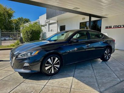 Used 2021 Nissan Altima 2.5 SV