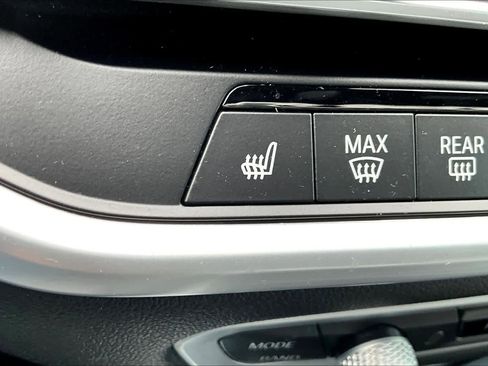 Used 2023 BMW X6 xDrive40i w/ Executive Package image 36