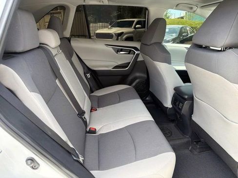 Used 2024 Toyota RAV4 XLE w/ Convenience Package FWD image 20