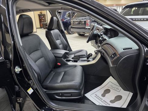 Used 2014 Honda Accord Touring image 19
