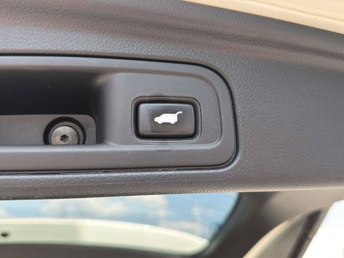 Used 2019 Honda Pilot Touring image 36