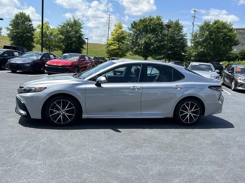 Used 2023 Toyota Camry SE FWD image 7