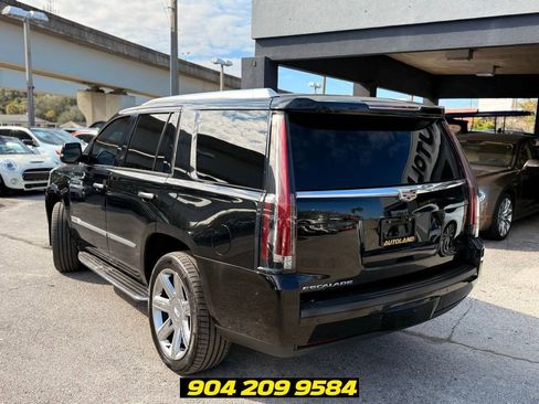 Used 2019 Cadillac Escalade Luxury AWD/4WD image 4