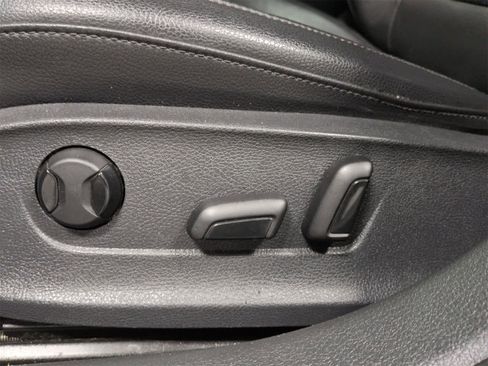 Used 2014 Volkswagen Passat 1.8T SE image 18