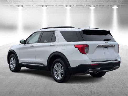 Used 2023 Ford Explorer XLT w/ Equipment Group 202A AWD/4WD image 6