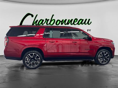 Used 2023 Chevrolet Suburban RST AWD/4WD image 6