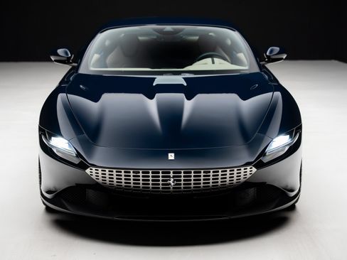 Used 2023 Ferrari Roma RWD image 6