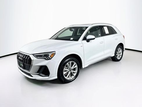 Used 2024 Audi Q3 2.0T Premium AWD/4WD image 3