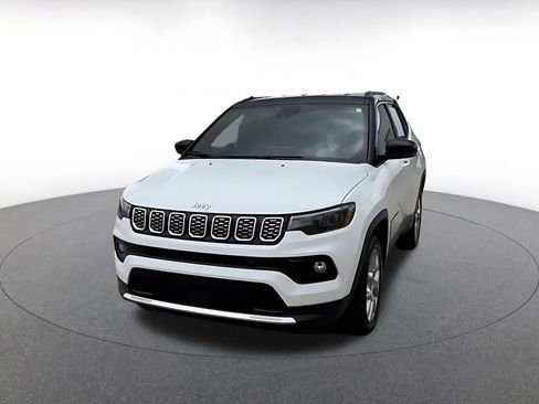 Used 2025 Jeep Compass Limited AWD/4WD image 7