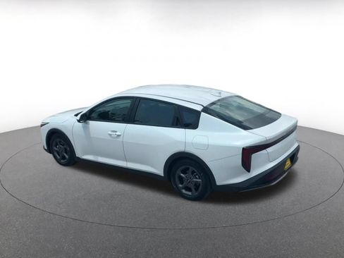 Used 2025 Kia K4 FWD image 10