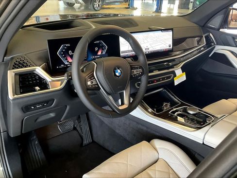 New 2026 BMW X5 sDrive40i image 8