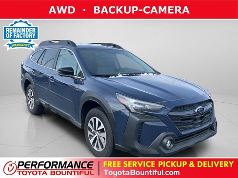 Used 2025 Subaru Outback Premium image 1