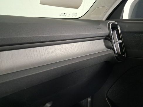 Certified 2023 Volvo XC40 B5 Core w/ Convenience Package AWD/4WD image 28