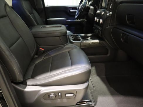 Used 2020 GMC Sierra 1500 SLT w/ SLT Premium Plus Package AWD/4WD image 11