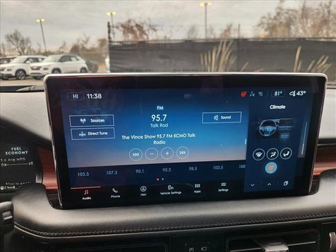 Used 2022 Lincoln Nautilus Reserve image 36